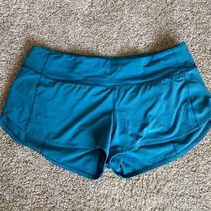 Lululemon Speed Up low rise 2.5' shorts